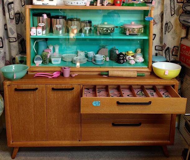 Blonde Hutch w/ Turquoise Accent