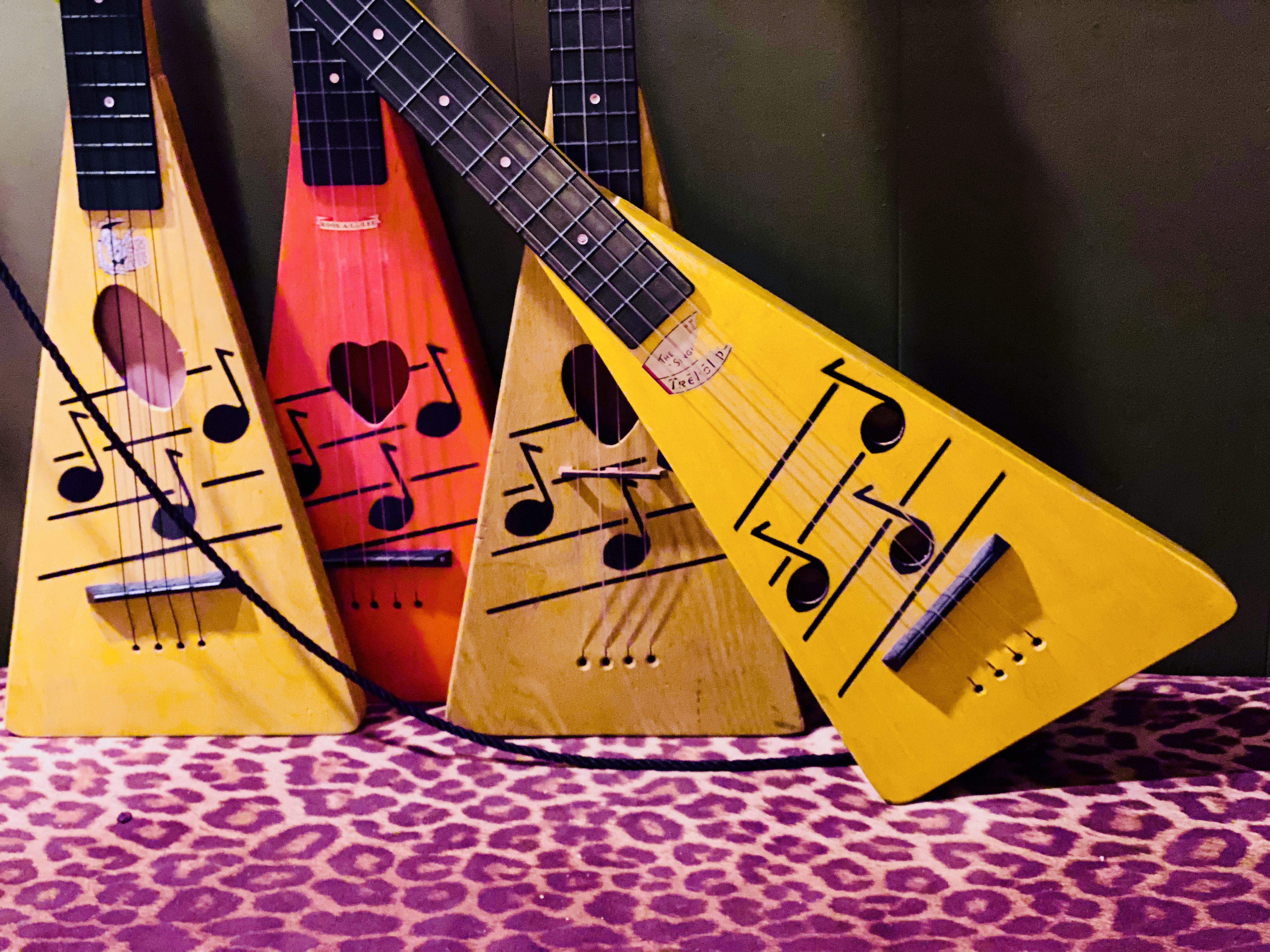 Ukulélé Girafe - Safari Tunes Stagg - Guitares et cordes enfants - NoïziKidz